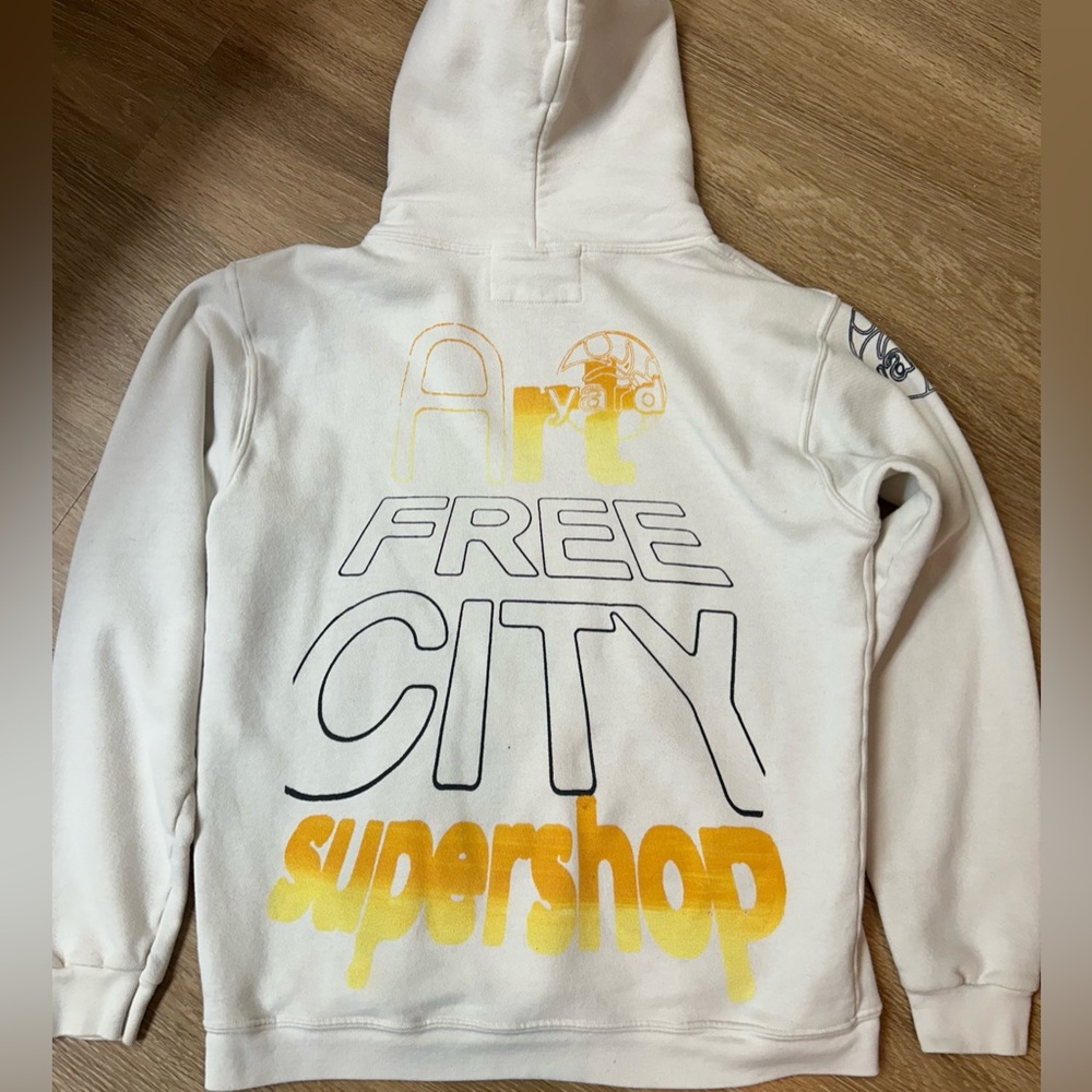 Free city art yard xs hoodie
